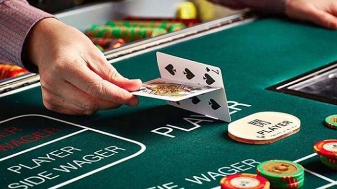 Hướng dẫn cách chơi Baccarat đơn giản, chi tiết nhất 