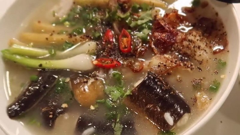 Mơ được ăn nhiều thịt lươn chuẩn bị đón cơn mưa tài lộc