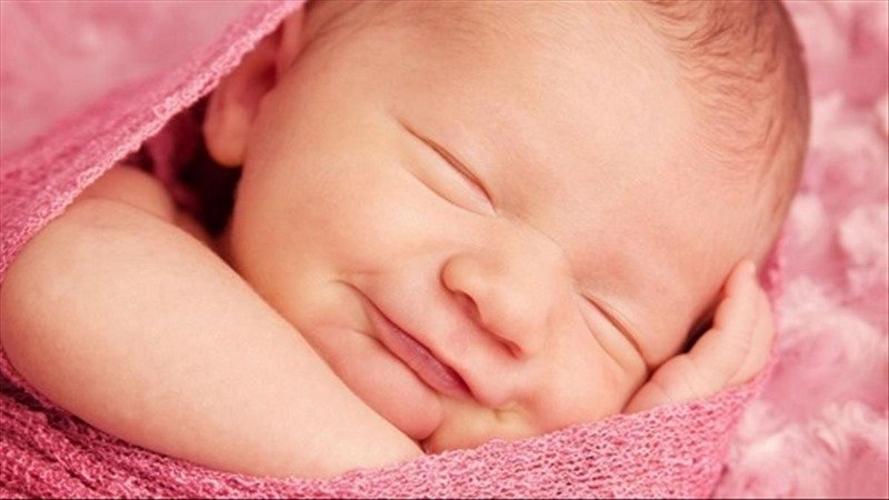 Nằm ngủ chiêm bao thấy chị gái sinh con trai đáng yêu là tin tốt lành