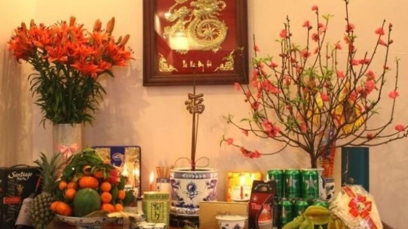 Thắp hương, cầu khấn tổ tiên là cách giải vận đen trong lô đề nhiều người áp dụng